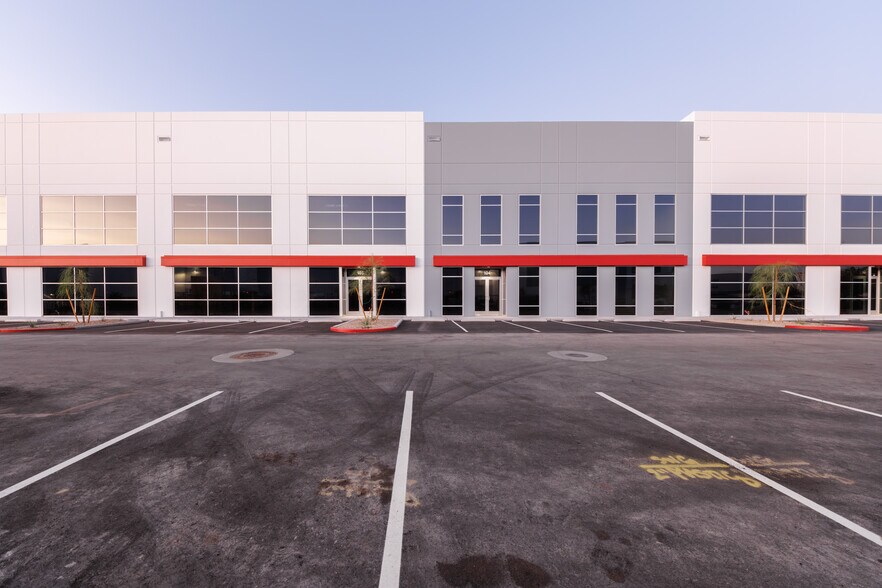 2942 Lincoln Rd, Las Vegas, NV à vendre - Photo de l’immeuble – Image 2 sur 3