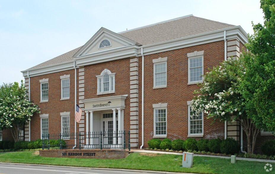 501 Madison St S, Huntsville, AL à louer - Photo principale – Image 1 sur 10