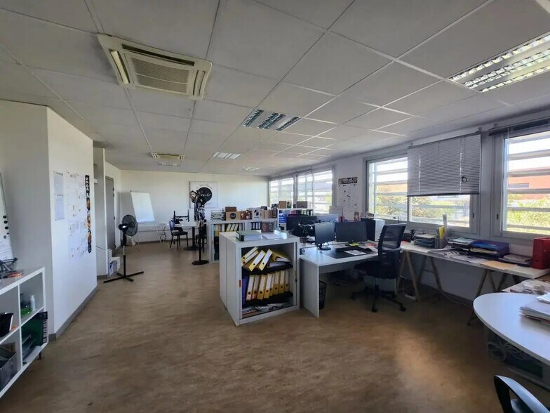 Bureau dans Castries à louer - Photo de l’immeuble – Image 1 sur 6