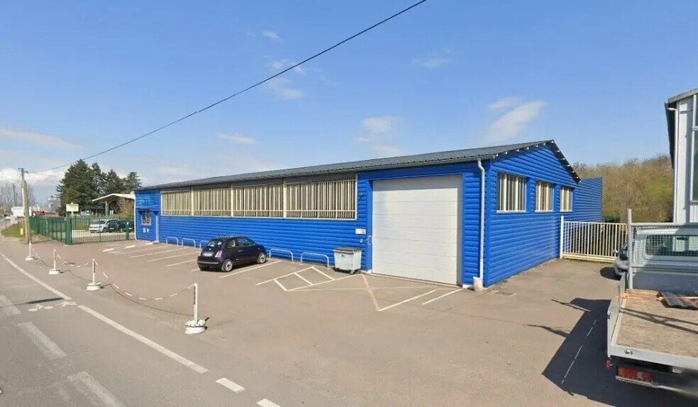 Local d’activités dans Chalon-sur-Saône à louer - Photo de l’immeuble – Image 1 sur 7