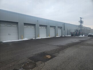 Plus de détails pour 279 Belfield Rd, Toronto, ON - Industriel/Logistique à louer