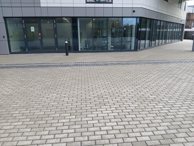 Woolwich Church St, Londres à louer - Photo de l’immeuble – Image 1 sur 6