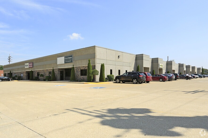 1935-2007 Aetna Rd, Ashtabula, OH à louer - Photo principale – Image 1 sur 6