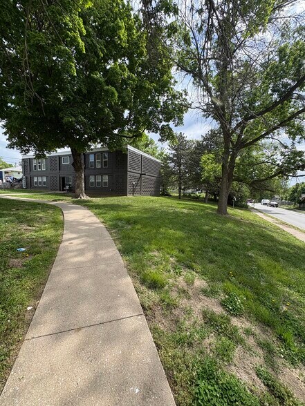 3344-3348 Larimore Ave, Omaha, NE à vendre - Photo de l’immeuble – Image 2 sur 10
