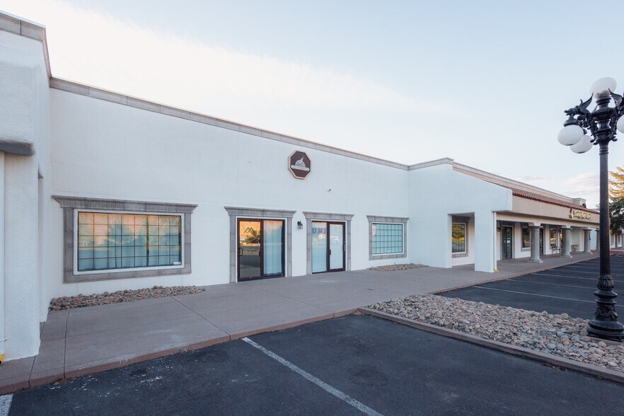 5301 Longley Ln, Reno, NV à louer - Photo de l’immeuble – Image 3 sur 6
