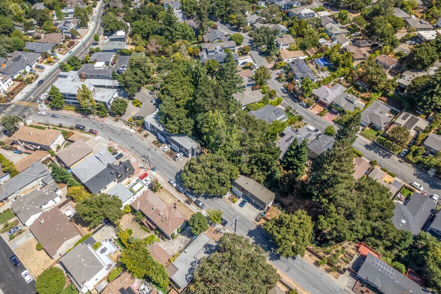 17-25 Devonshire Blvd, San Carlos, CA à vendre - Photo de l’immeuble – Image 3 sur 30