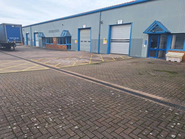 Telford Dr, Stafford à louer - Photo de l’immeuble – Image 2 sur 25