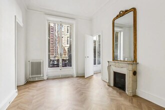 55 Rue Pierre Charron, Paris à louer Photo intérieure– Image 1 sur 7