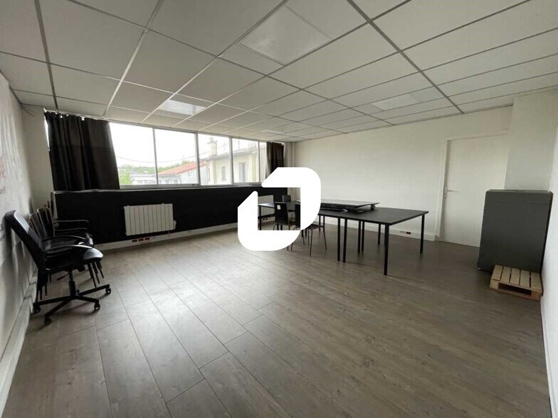 Bureau dans Bordeaux à louer - Photo intérieure – Image 3 sur 11