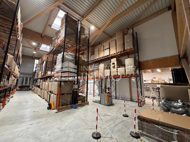 Industriel/Logistique dans Serris à vendre - Photo de l’immeuble – Image 3 sur 7