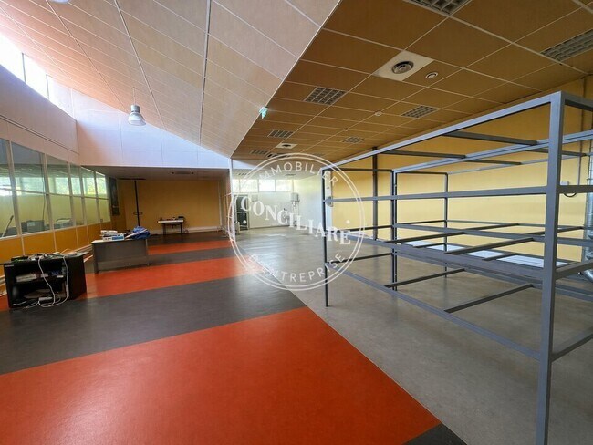 Plus de détails pour Bureau à vendre