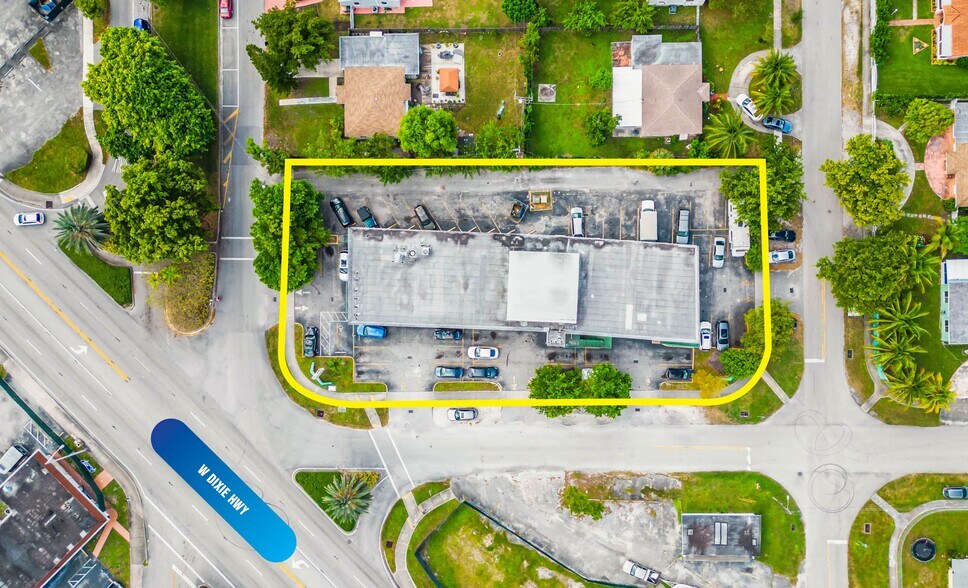 13700-13798 NE 11th Ave, Miami, FL à vendre - Photo de l’immeuble – Image 3 sur 6