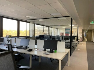 Plus de détails pour 58 Boulevard Gouvion-Saint-Cyr, Paris - Bureau à louer