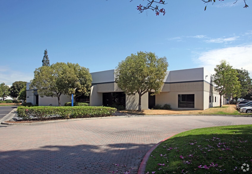 12770-12774 Florence Ave, Santa Fe Springs, CA à louer - Photo principale – Image 1 sur 5