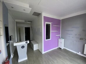 Local commercial dans Versailles à louer Photo intérieure– Image 1 sur 6