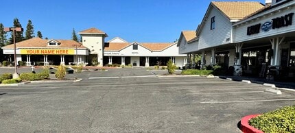 8445 Sierra College Blvd, Roseville, CA à louer Photo de l’immeuble– Image 1 sur 6