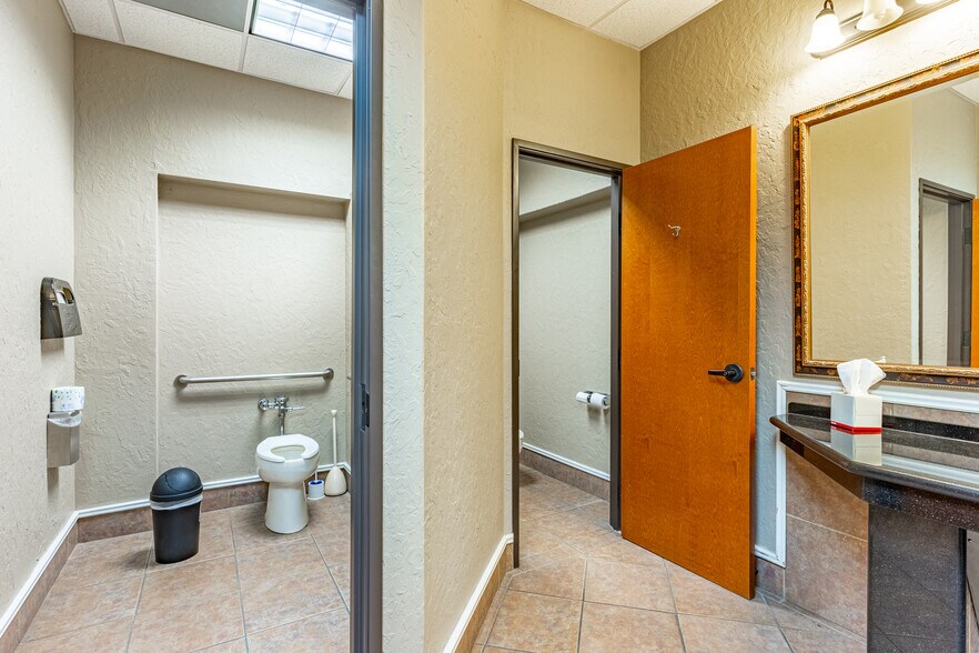 205 E US Hwy 80, Forney, TX à louer - Photo intérieure – Image 3 sur 10