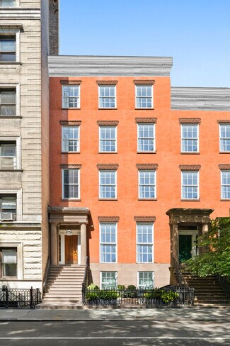 Plus de détails pour 26 Washington Sq N, New York, NY - Logement à vendre