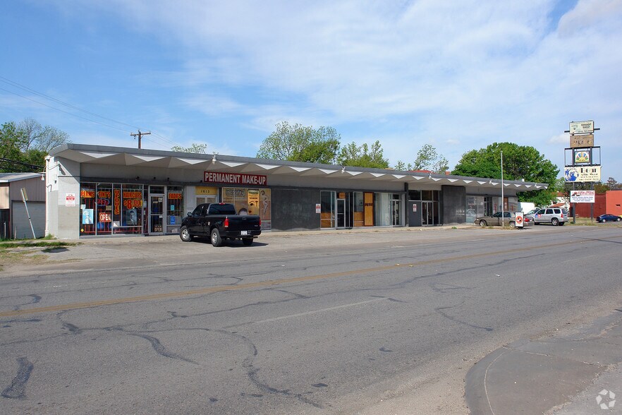 1602 W Kings Hwy, San Antonio, TX à louer - Photo de l’immeuble – Image 3 sur 20