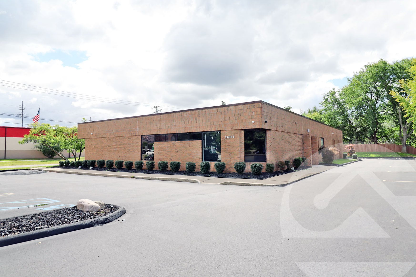 24355 10 Mile Rd, Southfield, MI à vendre Photo de l’immeuble– Image 1 sur 4