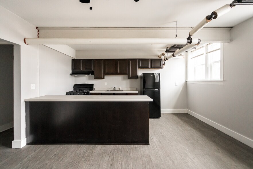 2683 Central Ave, Detroit, MI à vendre - Photo de l’immeuble – Image 3 sur 11