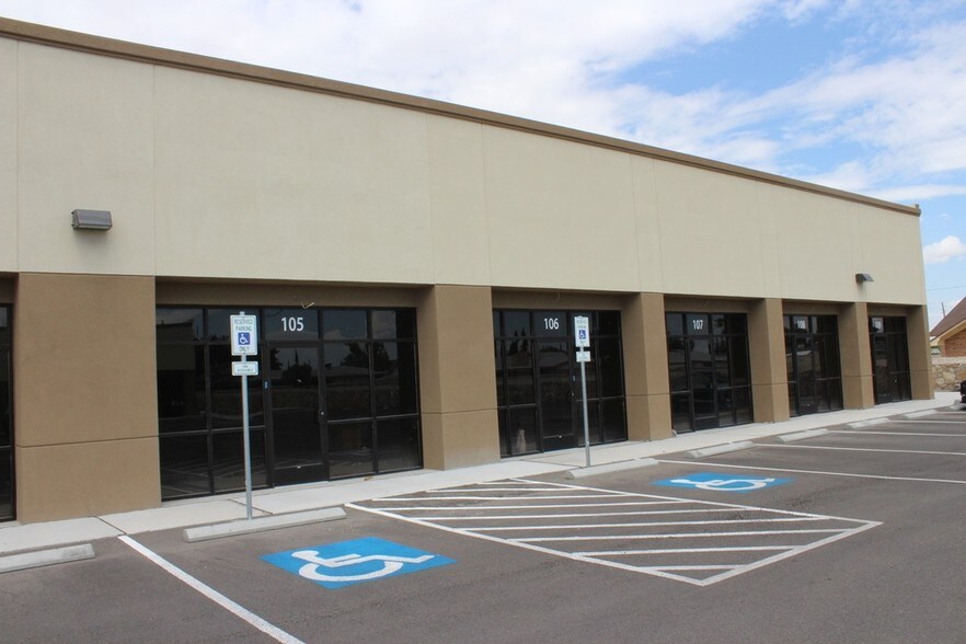 2000 Lomaland Dr, El Paso, TX à louer - Photo de l’immeuble – Image 2 sur 14