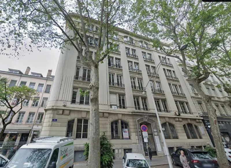 Bureau dans Lyon à louer - Photo de l’immeuble – Image 1 sur 11