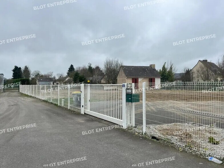 Terrain dans Montreuil-le-Gast à louer - Photo de l’immeuble – Image 2 sur 4