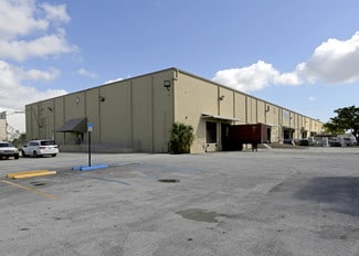 Plus de détails pour 27-57 NE 179th St, Miami, FL - Industriel/Logistique à louer