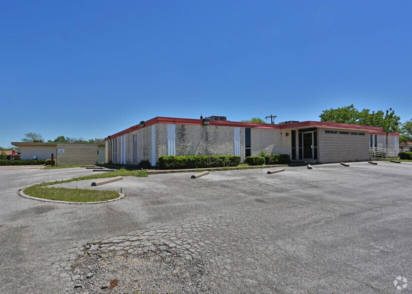 820 Uptown Blvd, Bedford, TX à vendre - Photo principale – Image 1 sur 5