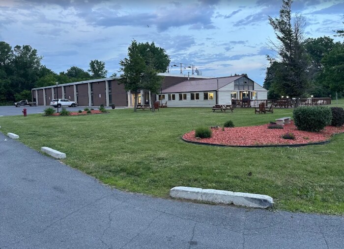 1030 Arsenal St, Watertown, NY à vendre - Photo de l’immeuble – Image 1 sur 48