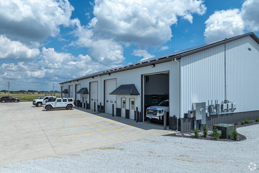 1860 W Cruger Rd, Washington, IL à louer - Photo de l’immeuble – Image 3 sur 5