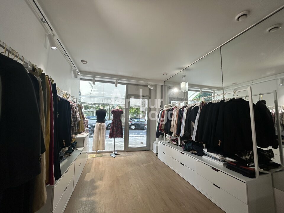 Local commercial dans Vichy à louer Photo intérieure– Image 1 sur 3