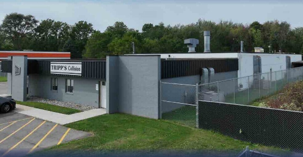 3303 N East St, Lansing, MI à vendre - Photo de l’immeuble – Image 2 sur 8