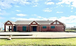 Plus de détails pour 2800 E Judge Perez Dr, Meraux, LA - Local commercial à louer