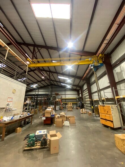 8614 Veterans Memorial Dr, Houston, TX à vendre - Photo intérieure – Image 3 sur 14