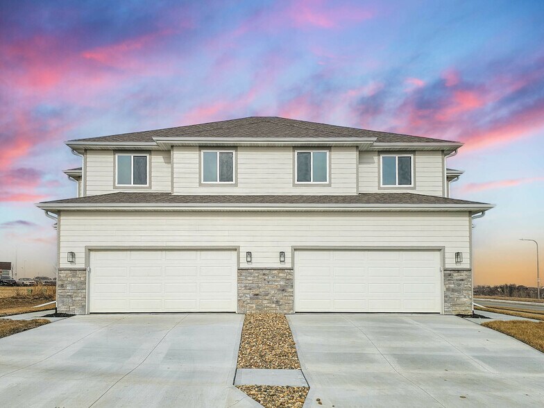 12002-122006 Edgewater Dr, Papillion, NE à vendre - Photo de l’immeuble – Image 2 sur 3