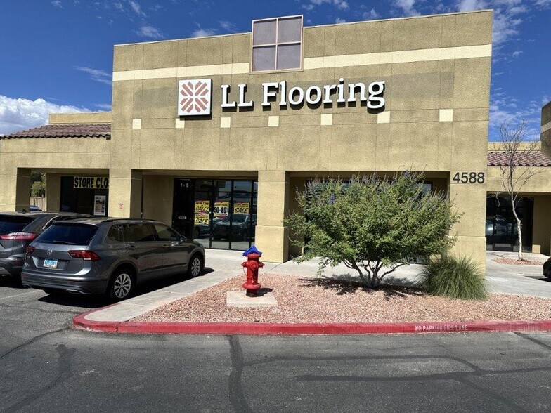 4588 N Rancho Dr, North Las Vegas, NV à louer - Photo de l’immeuble – Image 3 sur 4