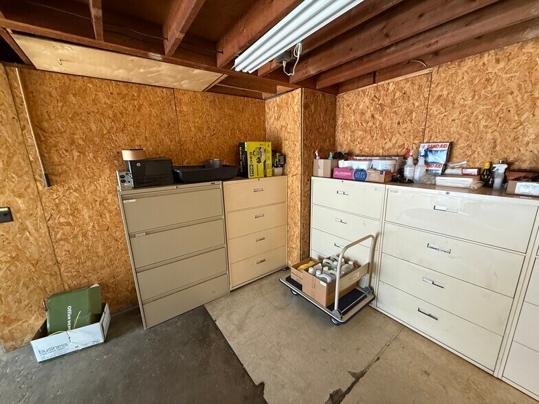 517-523 W 9 Mile Rd, Ferndale, MI à vendre - Photo de l’immeuble – Image 3 sur 21