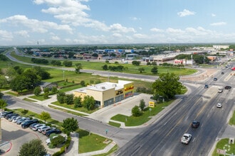 1499 E Court St, Seguin, TX - Vue aérienne vue de carte - Image1