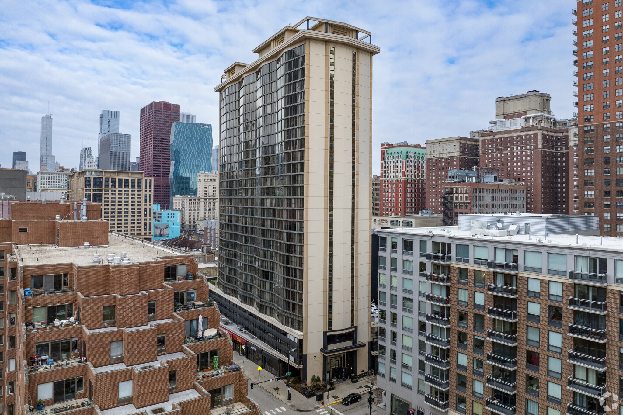 2 E 8th St, Chicago, IL à louer Photo principale– Image 1 sur 58