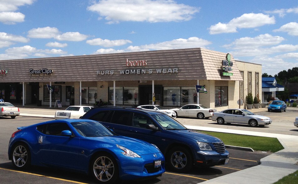 4700 N University St, Peoria, IL à louer - Photo de l’immeuble – Image 2 sur 15