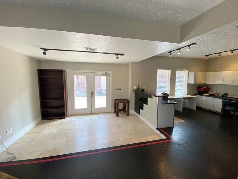 1635 Richmond Ave, Houston, TX à vendre - Photo intérieure – Image 2 sur 16