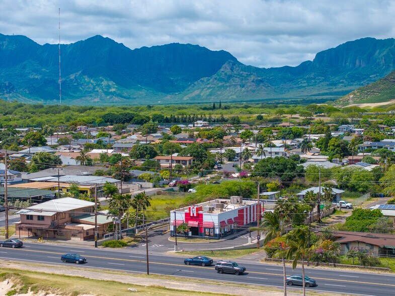 87-1978 Farrington Hwy, Waianae, HI à louer - Photo de l’immeuble – Image 2 sur 6