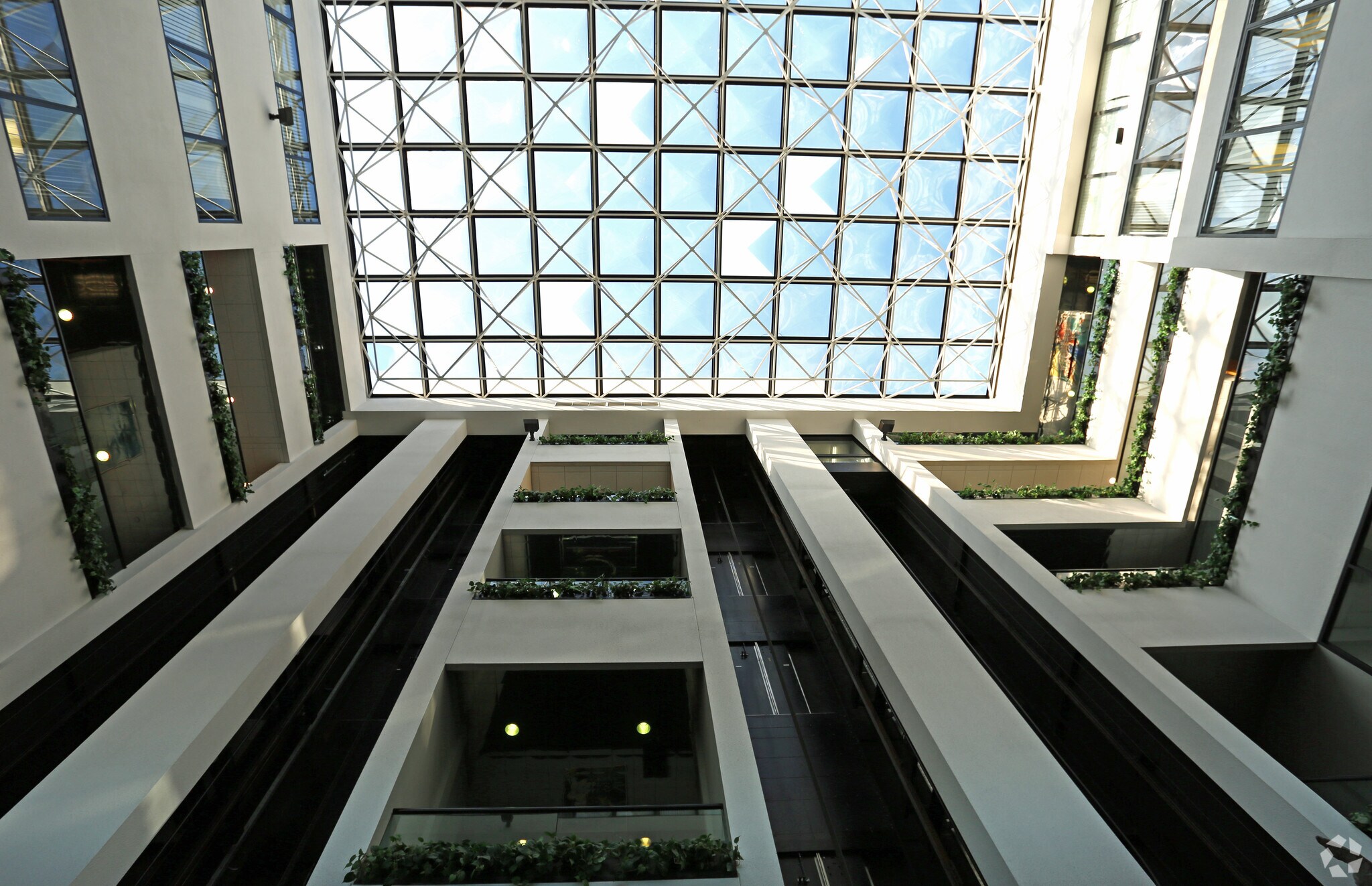 70 E Sunrise Hwy, Valley Stream, NY à louer Photo intérieure– Image 1 sur 3