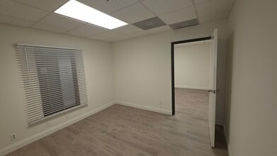 15130-15132 Ventura Blvd, Sherman Oaks, CA à louer Photo intérieure– Image 2 sur 2