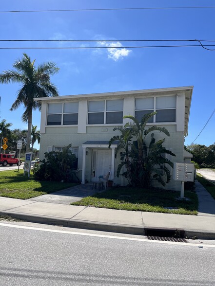637 N 2nd St, Fort Pierce, FL à vendre - Photo de l’immeuble – Image 1 sur 9