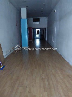 Local commercial dans Cáceres, Cáceres à louer Photo de l’immeuble– Image 1 sur 4