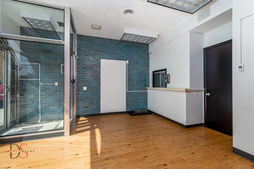 612 Court St, Ottawa, IL à louer - Photo de l’immeuble – Image 2 sur 29