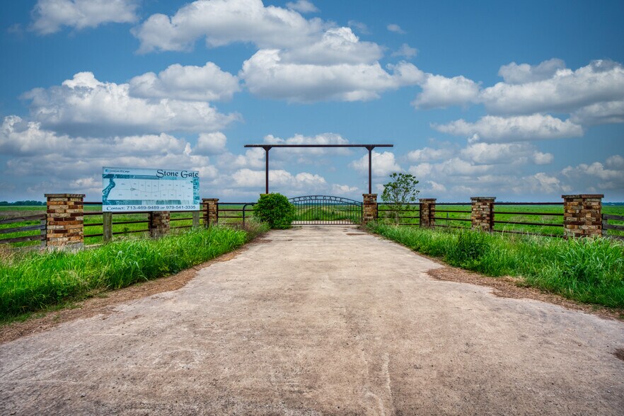 TBD County Road 385, El Campo, TX à vendre - Photo de l’immeuble – Image 2 sur 28
